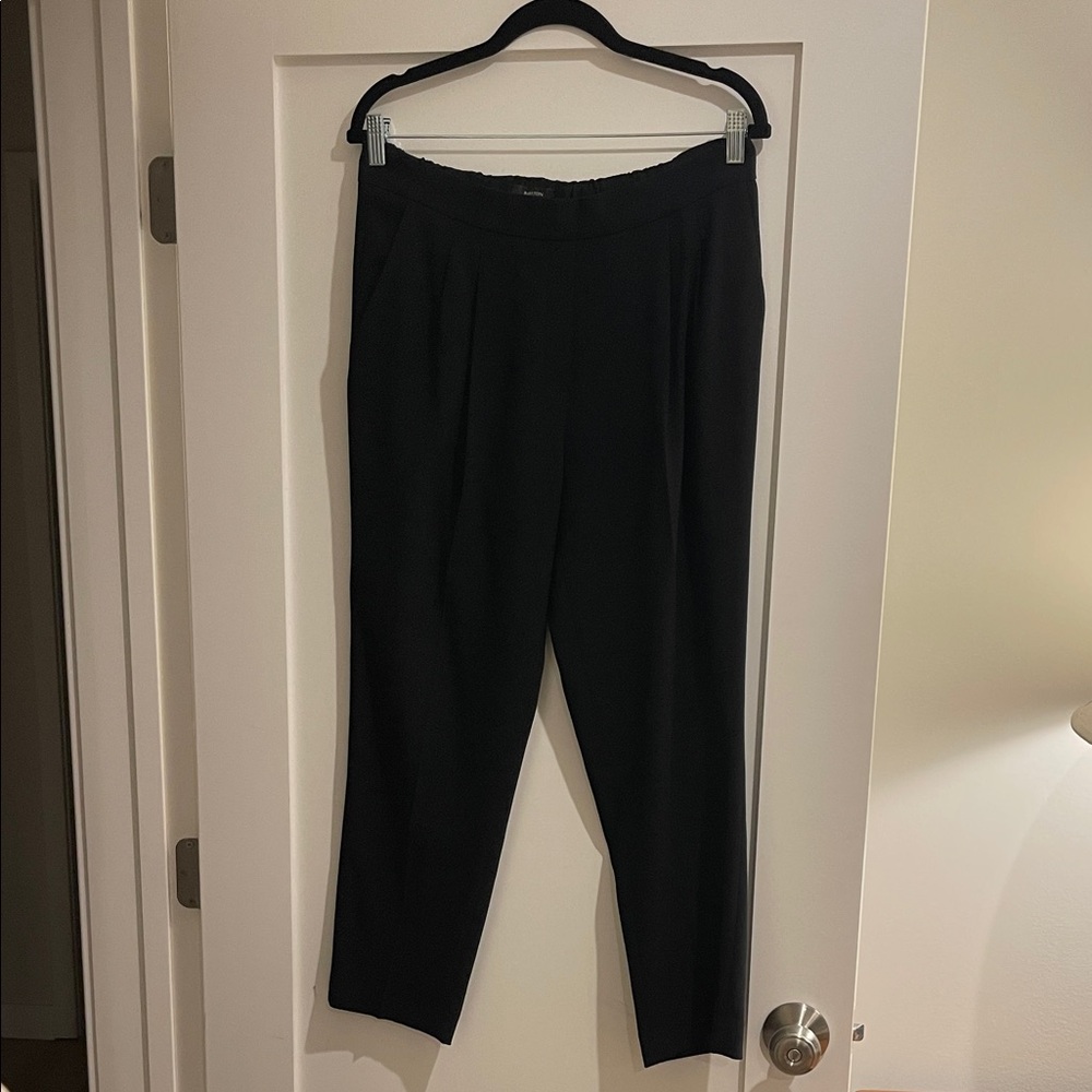 Aritzia Babaton Classic Black Trousers - Cropped